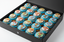 Afbeelding in Gallery-weergave laden, Cartoon Donut Box – Kies jouw favoriete held (20 Stuks)
