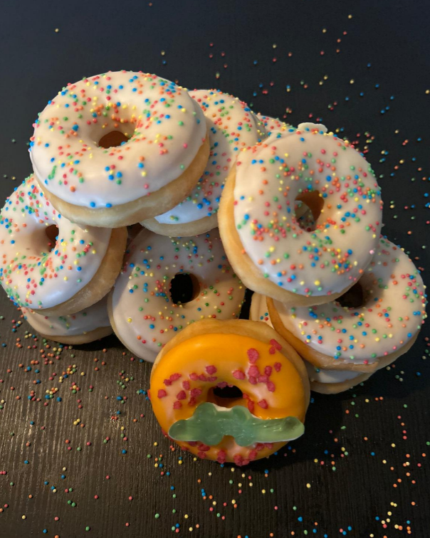 Jarige donuts jongens