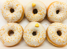 Afbeelding in Gallery-weergave laden, Mini Donut Box &#39;Just Married&#39;
