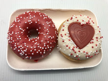 Afbeelding in Gallery-weergave laden, Mini Donut Box &#39;Liefde&#39; 2 stuks
